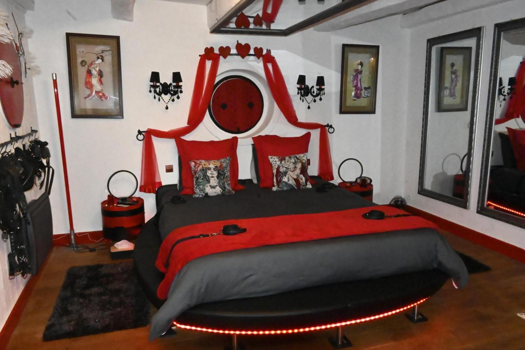 Love Room Donjon Dol In Love Bdsm Dol-de-Bretagne Luaran gambar